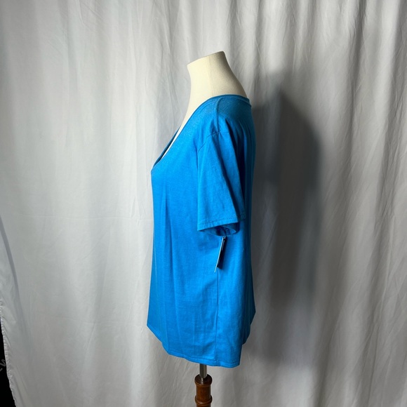 B.P. Blue V-neck T-shirt - new with tags - Large - Picture 5 of 9